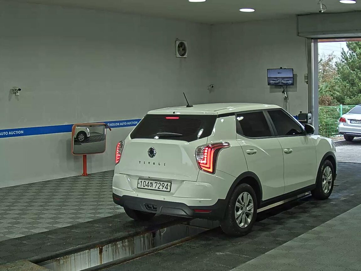 KG MOBILITY (SSANGYONG) VERY NEW TIVOLI 1.6 DIESEL 2WD V1 2021 - zdjęcie 5