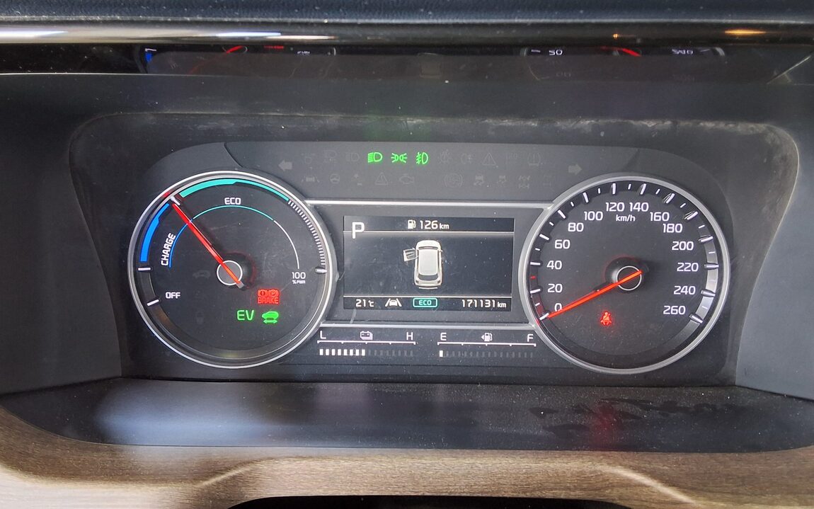 KIA NEW SORENTO HYBRID (MQ4) 1.6 HEV 2WD PRESTIGE 2021 - zdjęcie 9