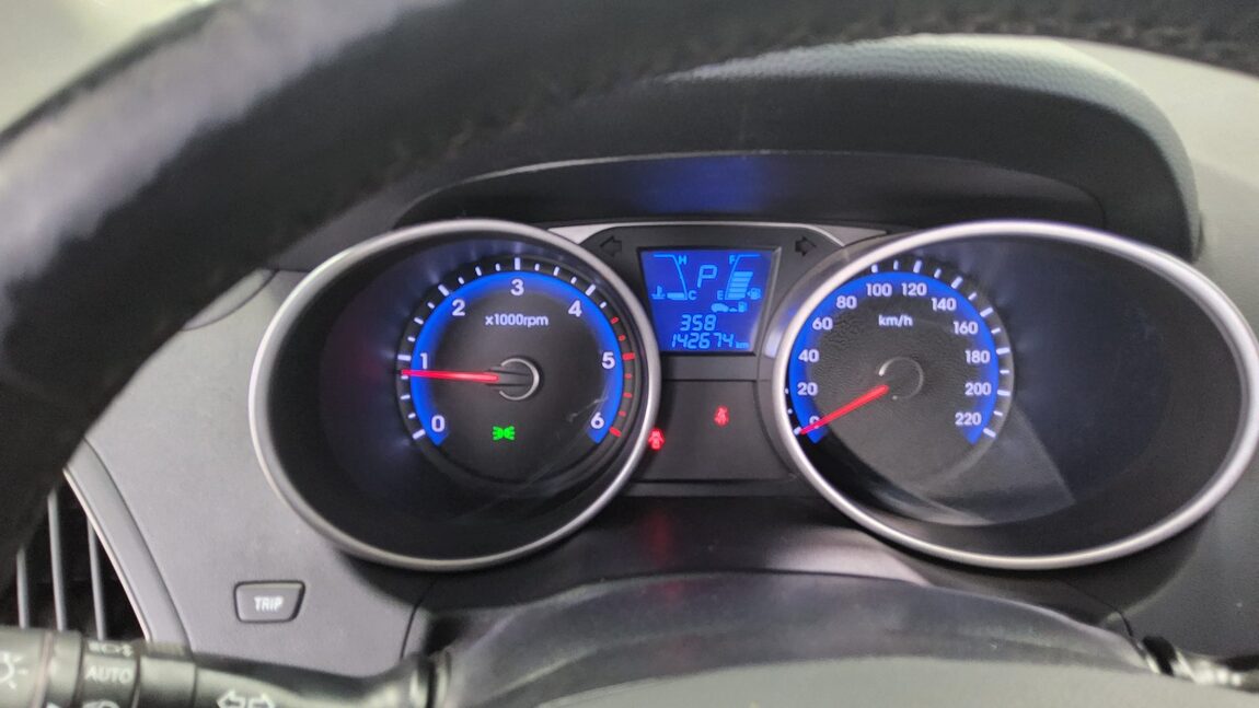 HYUNDAI NEW TUCSON ix DIESEL R2.0 4WD SMART SPECIAL 2015 - zdjęcie 9