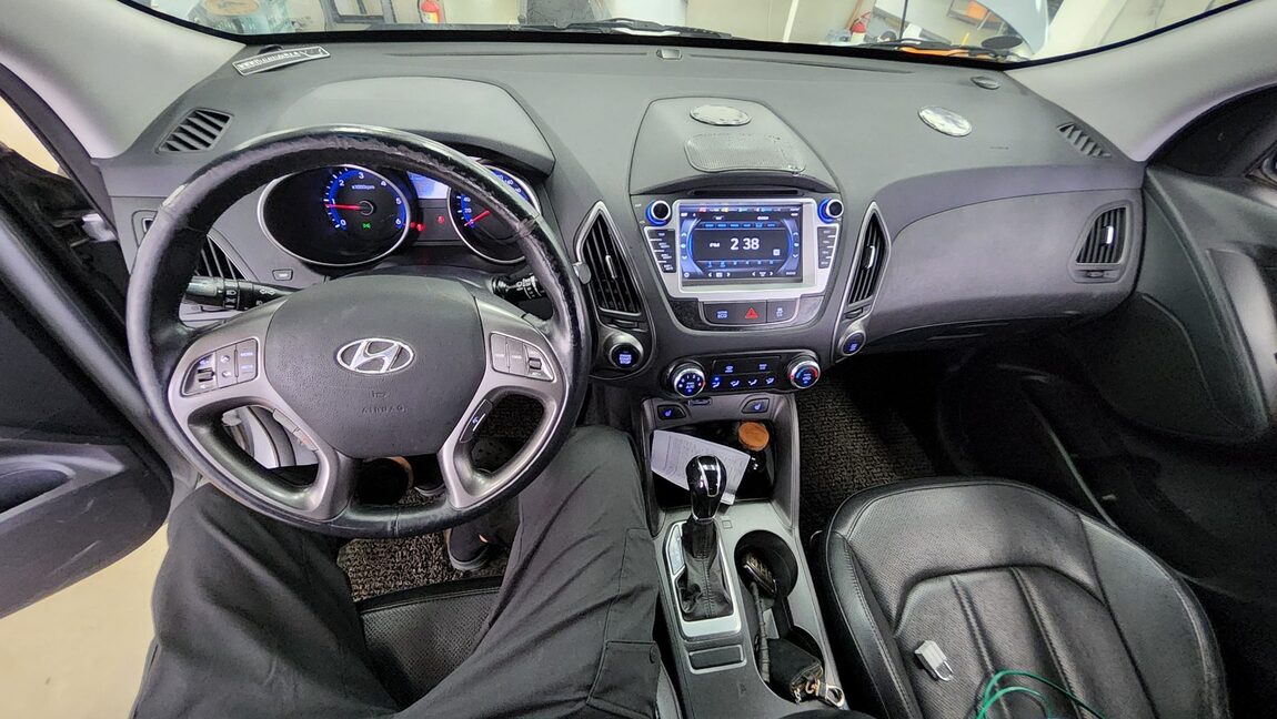 HYUNDAI NEW TUCSON ix DIESEL R2.0 4WD SMART SPECIAL 2015 - zdjęcie 11