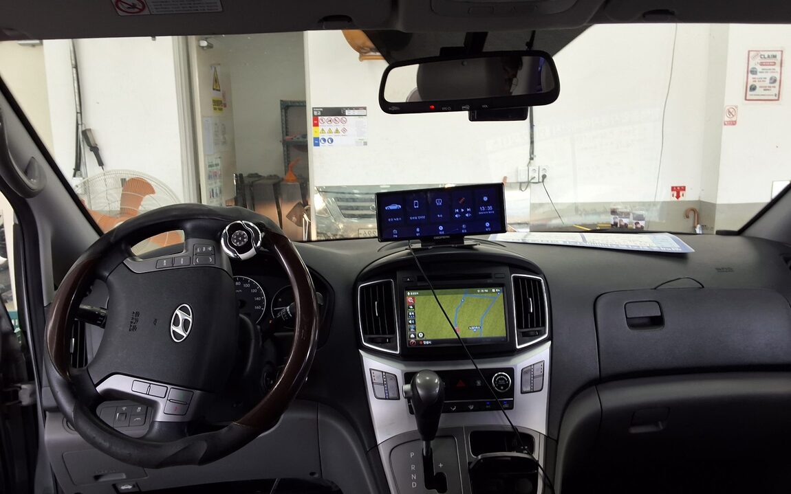 HYUNDAI GRAND STAREX 12-SEATER DIESEL MODERN 2017 - zdjęcie 11