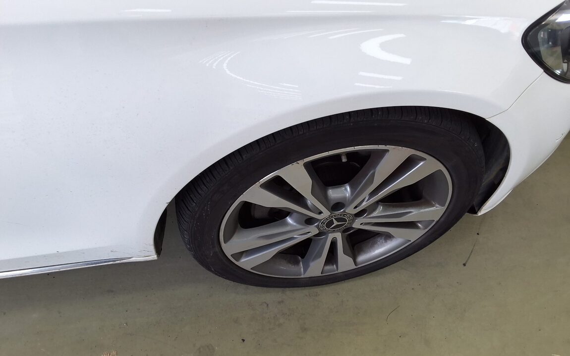 MERCEDES-BENZ C-CLASS (4TH GEN) C220 d AVANTGARDE 2018 - zdjęcie 26