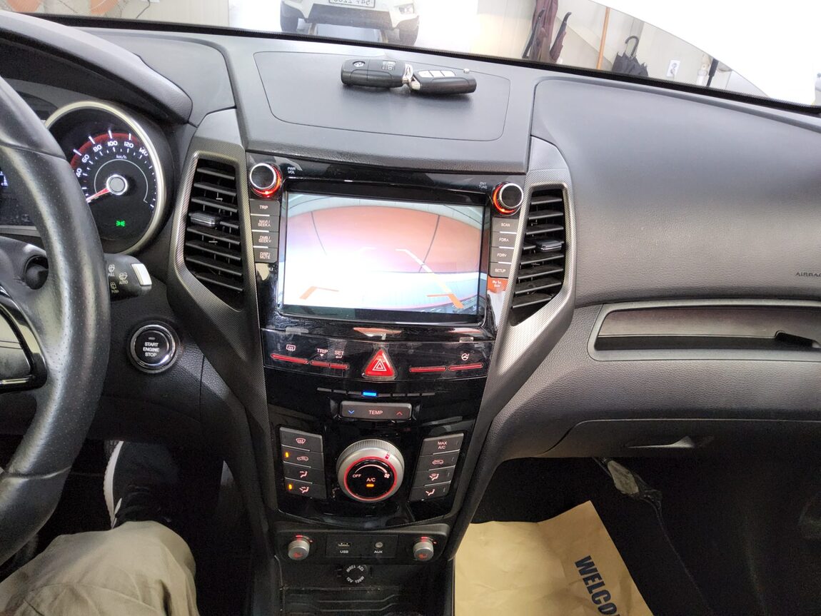 KG MOBILITY (SSANGYONG) TIVOLI GASOLINE 2WD VX 2017 - zdjęcie 18