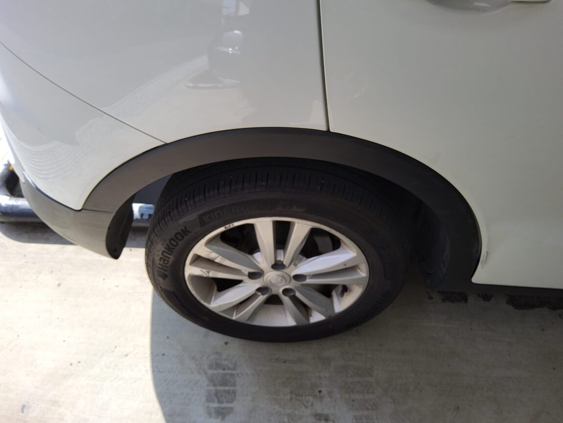 KG MOBILITY (SSANGYONG) TIVOLI GASOLINE 2WD VX 2017 - zdjęcie 25