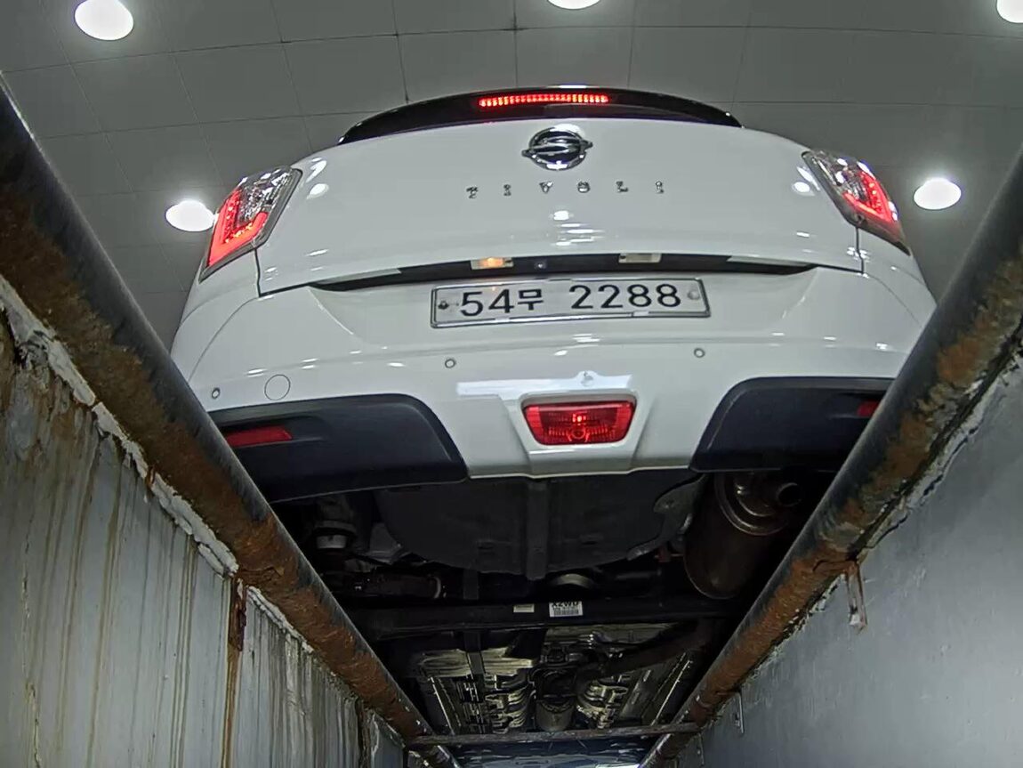 KG MOBILITY (SSANGYONG) TIVOLI GASOLINE 2WD VX 2017 - zdjęcie 8