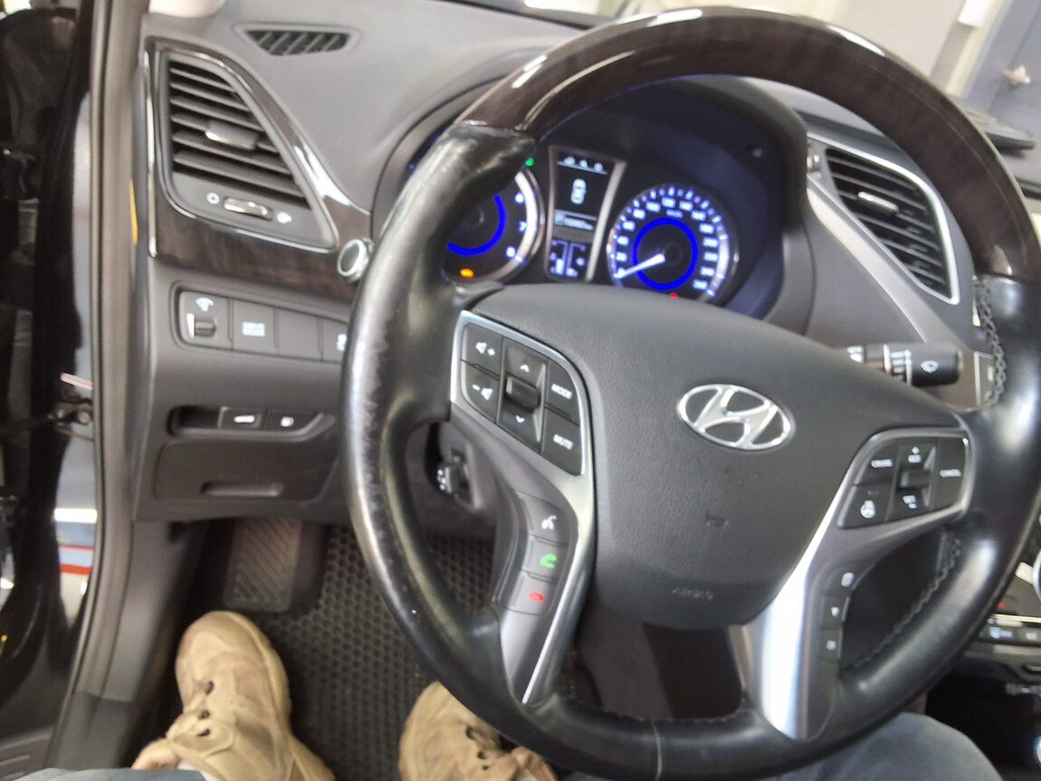 HYUNDAI GRANDEUR HG HG 240 MODERN 2015 - zdjęcie 23