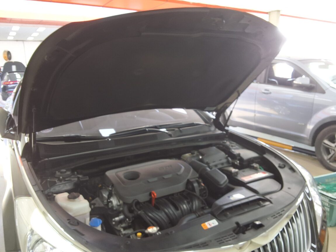 HYUNDAI GRANDEUR HG HG 240 MODERN 2015 - zdjęcie 18