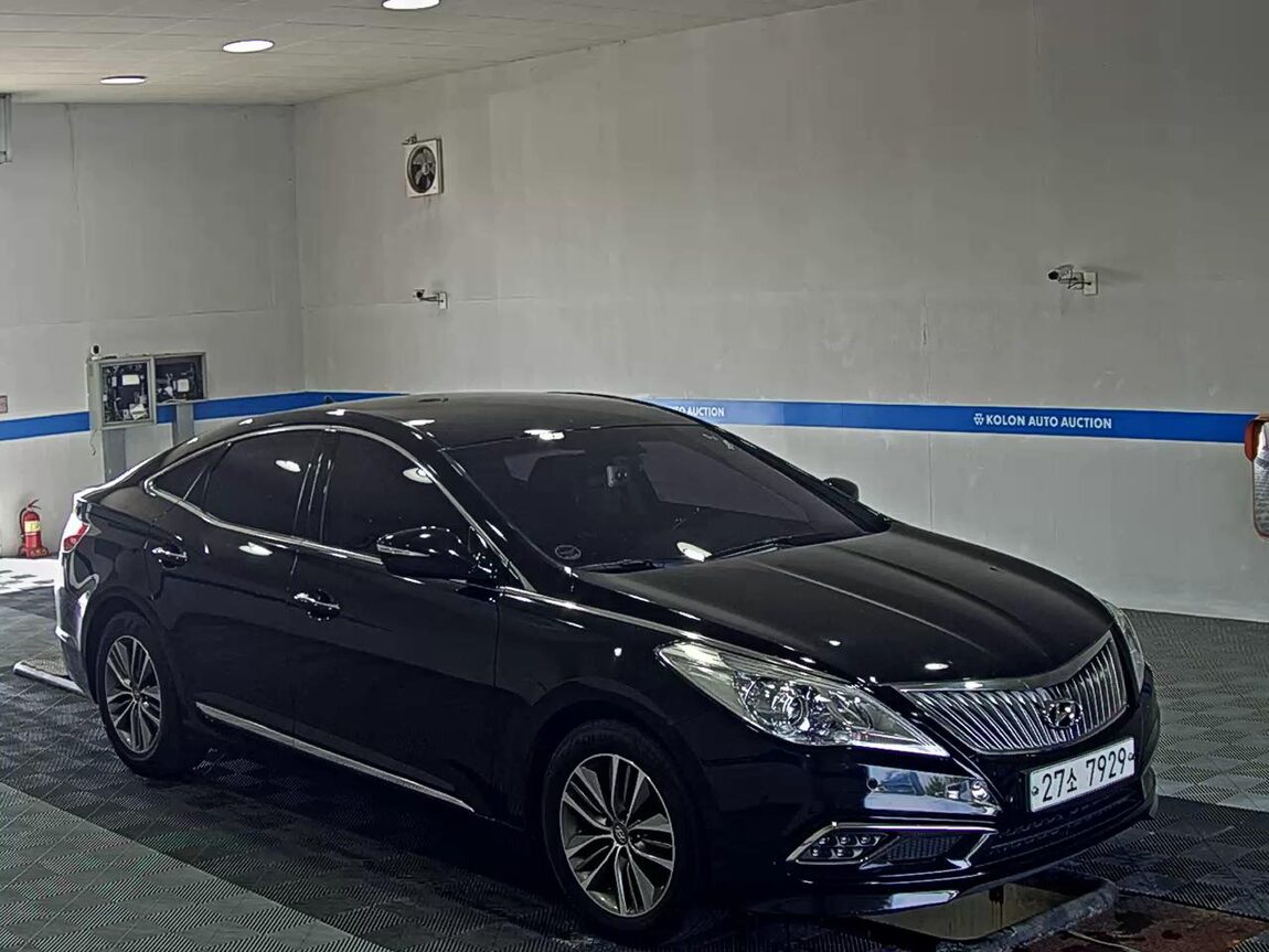 HYUNDAI GRANDEUR HG HG 240 MODERN 2015 - zdjęcie 3