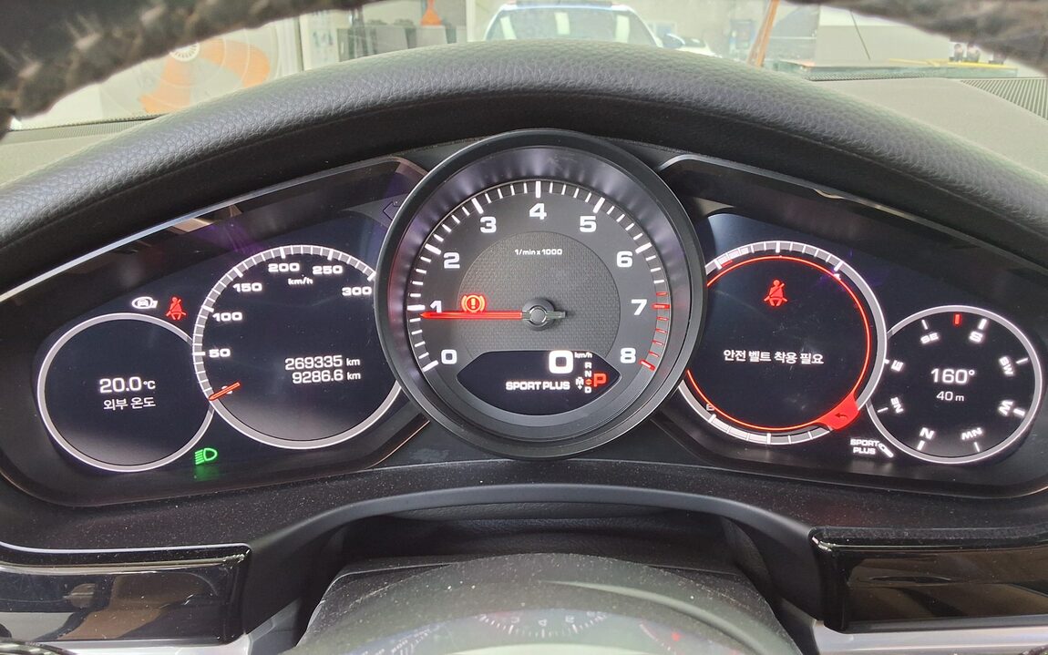 PORSCHE PANAMERA (2ND GEN) 3.0 4 2018 - zdjęcie 9