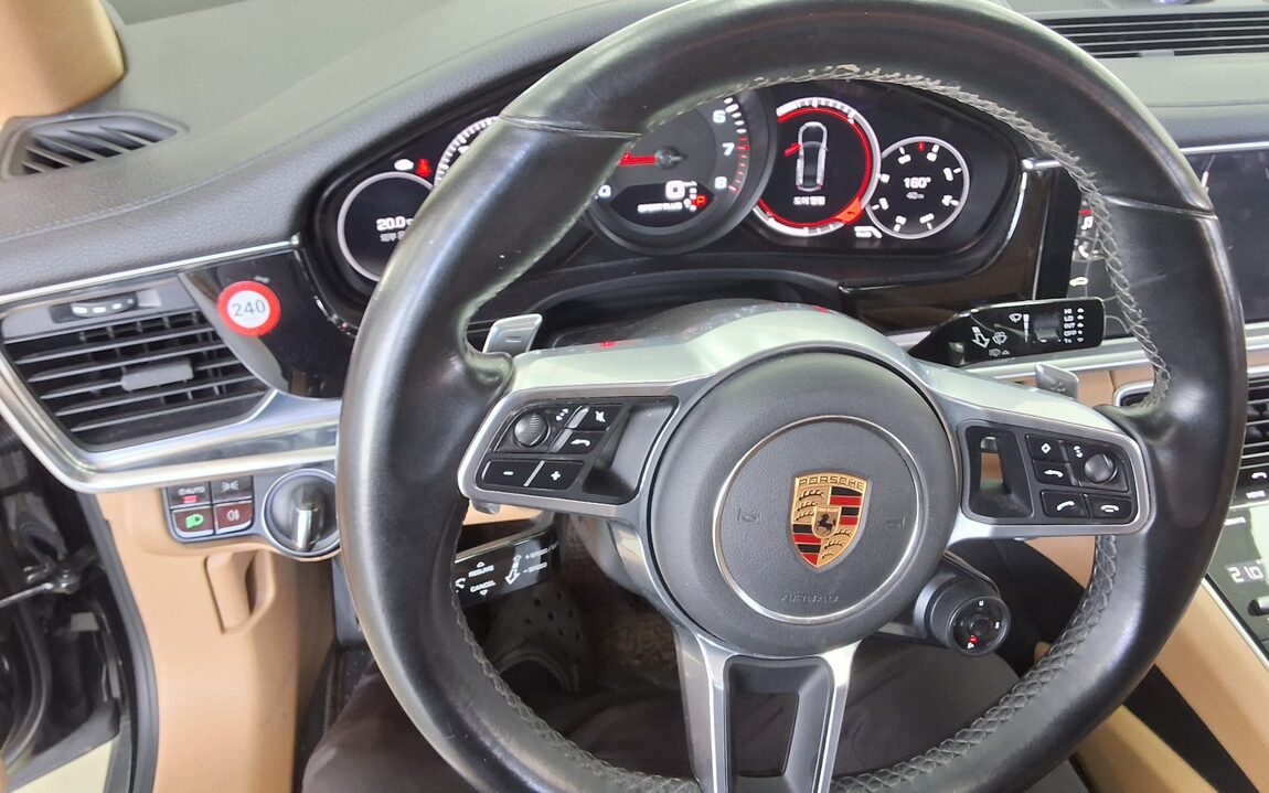 PORSCHE PANAMERA (2ND GEN) 3.0 4 2018 - zdjęcie 17