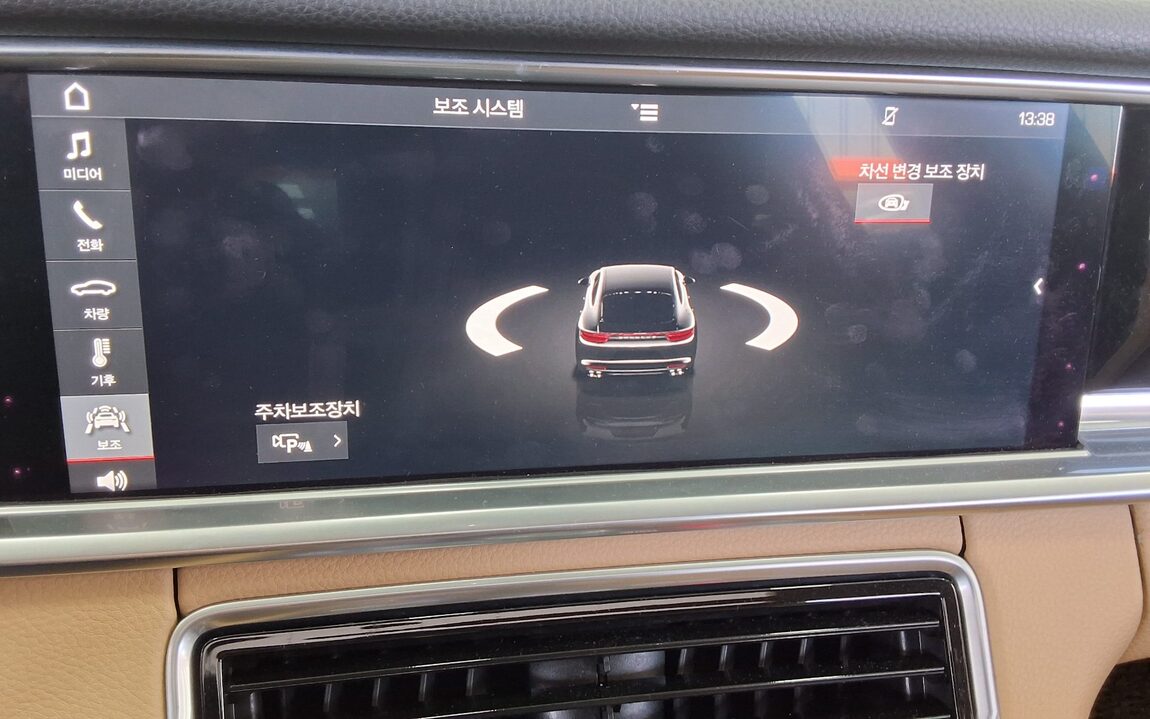 PORSCHE PANAMERA (2ND GEN) 3.0 4 2018 - zdjęcie 22