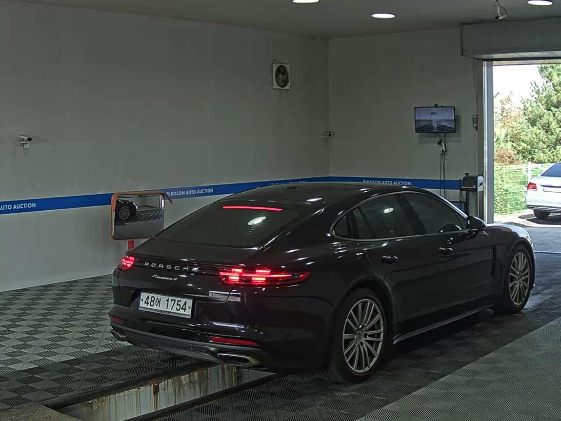 PORSCHE PANAMERA (2ND GEN) 3.0 4 2018 - zdjęcie 5