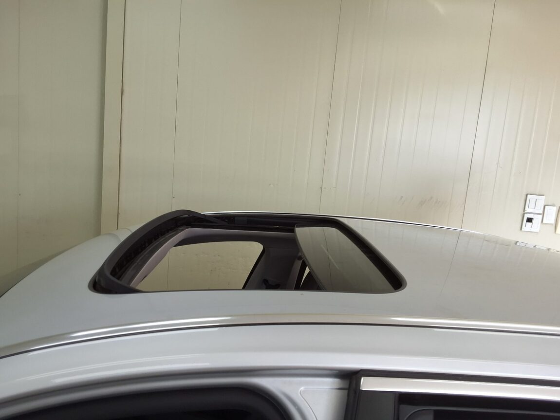 BMW 7 SERIES (5TH GEN) 740Li 2012 - zdjęcie 28