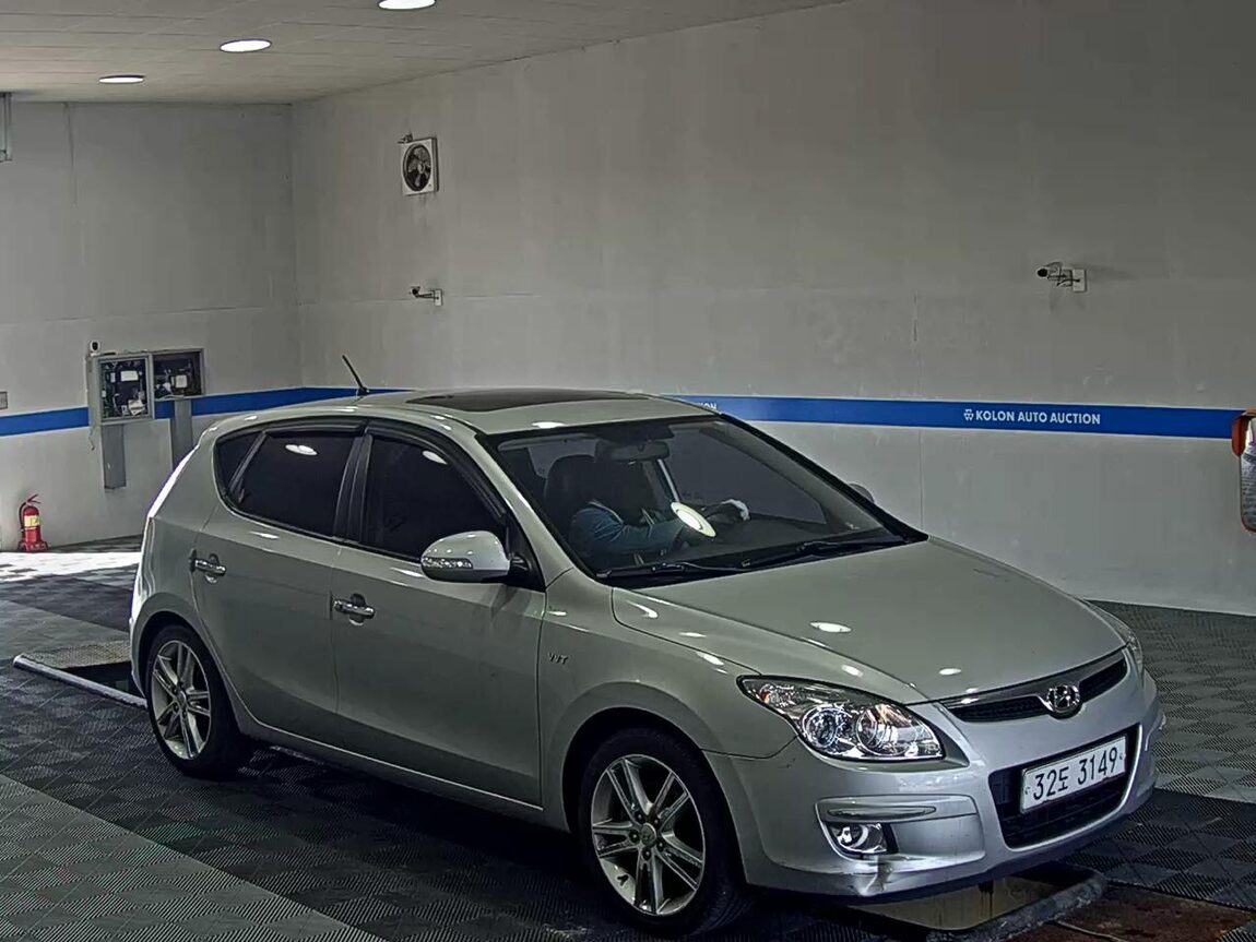 HYUNDAI i30 1.6 VVT PREMIER 2009 - zdjęcie 3