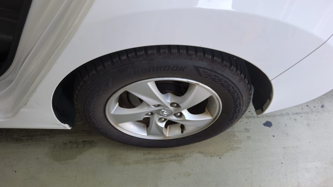 HYUNDAI AVANTE MD M16 GDi SMART 2013 - zdjęcie 24