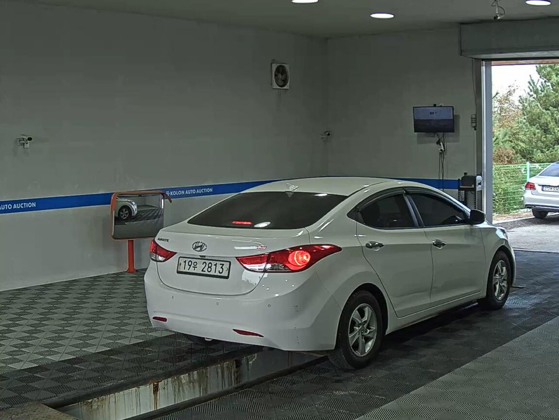 HYUNDAI AVANTE MD M16 GDi SMART 2013 - zdjęcie 5