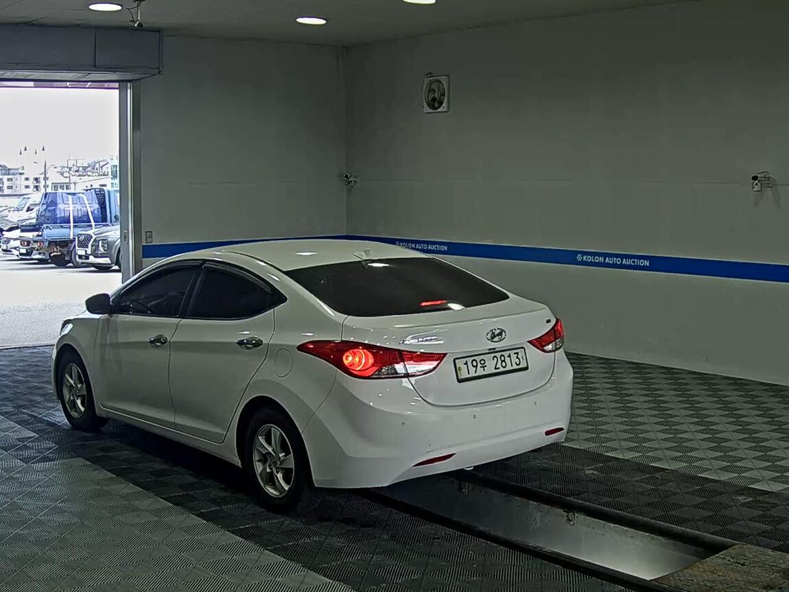 HYUNDAI AVANTE MD M16 GDi SMART 2013 - zdjęcie 6