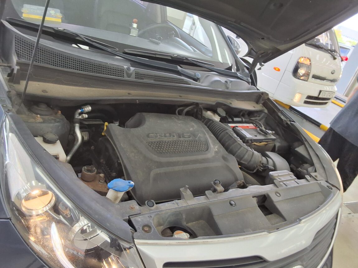 KIA SPORTAGE R DIESEL R2.0 4WD TLX LUXURY MODEL 2011 - zdjęcie 20