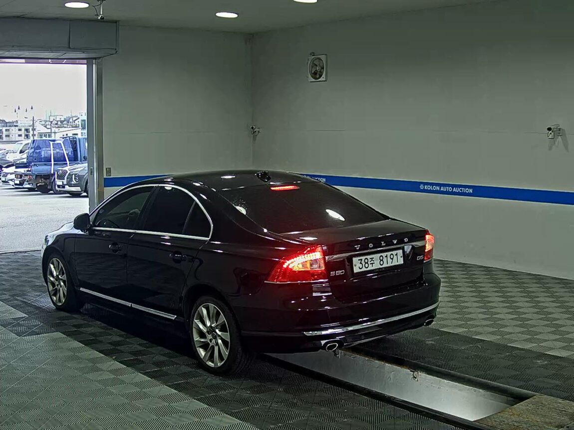 VOLVO S80 (2ND GEN) D5 2014 - zdjęcie 6