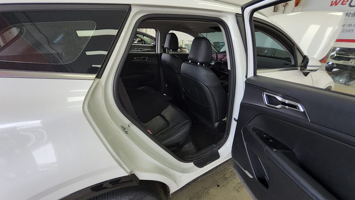 KIA THE ALL NEW SPORTAGE 2.0 DIESEL 2WD NOBLESSE 2022 - zdjęcie 13