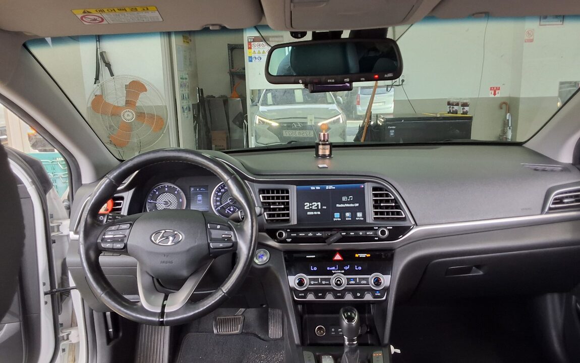 HYUNDAI THE NEW AVANTE AD 1.6 DIESEL SMART 2019 - zdjęcie 11