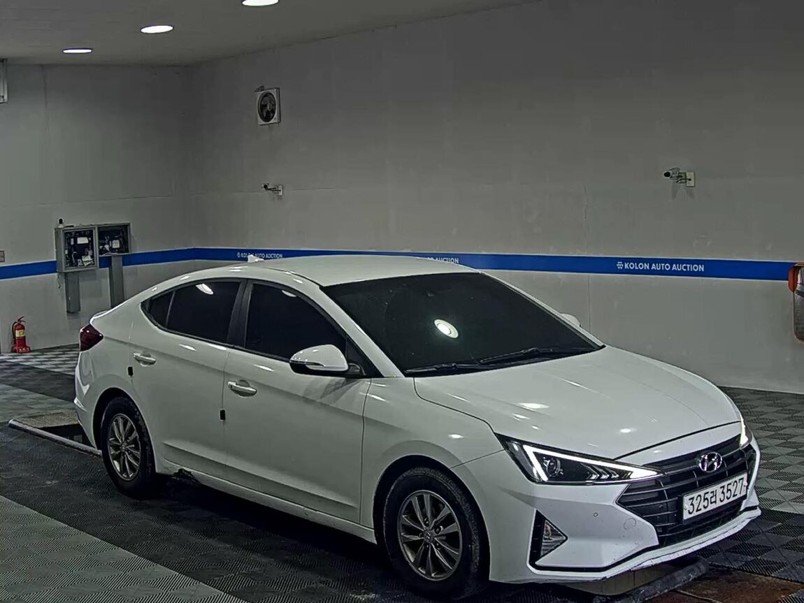 HYUNDAI THE NEW AVANTE AD 1.6 DIESEL SMART 2019 - zdjęcie 3