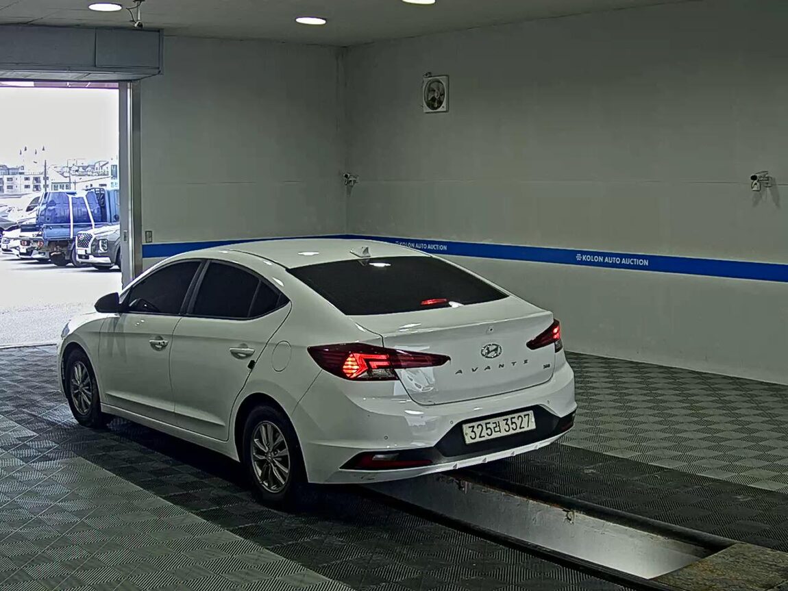 HYUNDAI THE NEW AVANTE AD 1.6 DIESEL SMART 2019 - zdjęcie 6