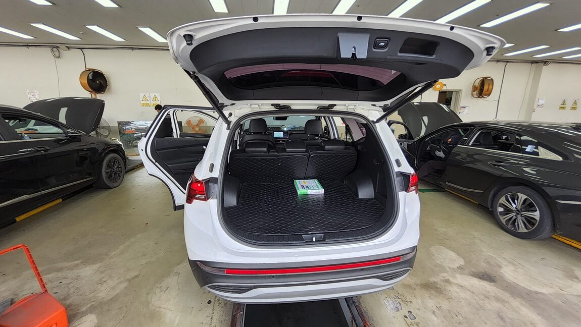 HYUNDAI THE NEW SANTA FE DIESEL 2.2 2WD PRESTIGE 2021 - zdjęcie 15