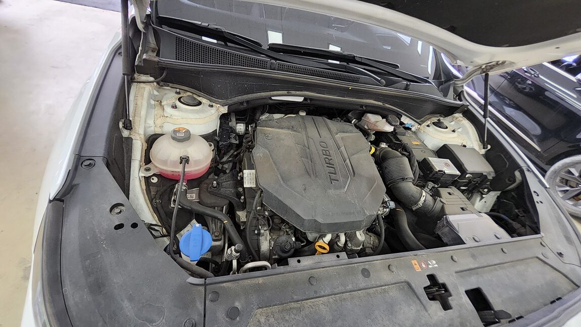 HYUNDAI THE NEW SANTA FE DIESEL 2.2 2WD PRESTIGE 2021 - zdjęcie 21