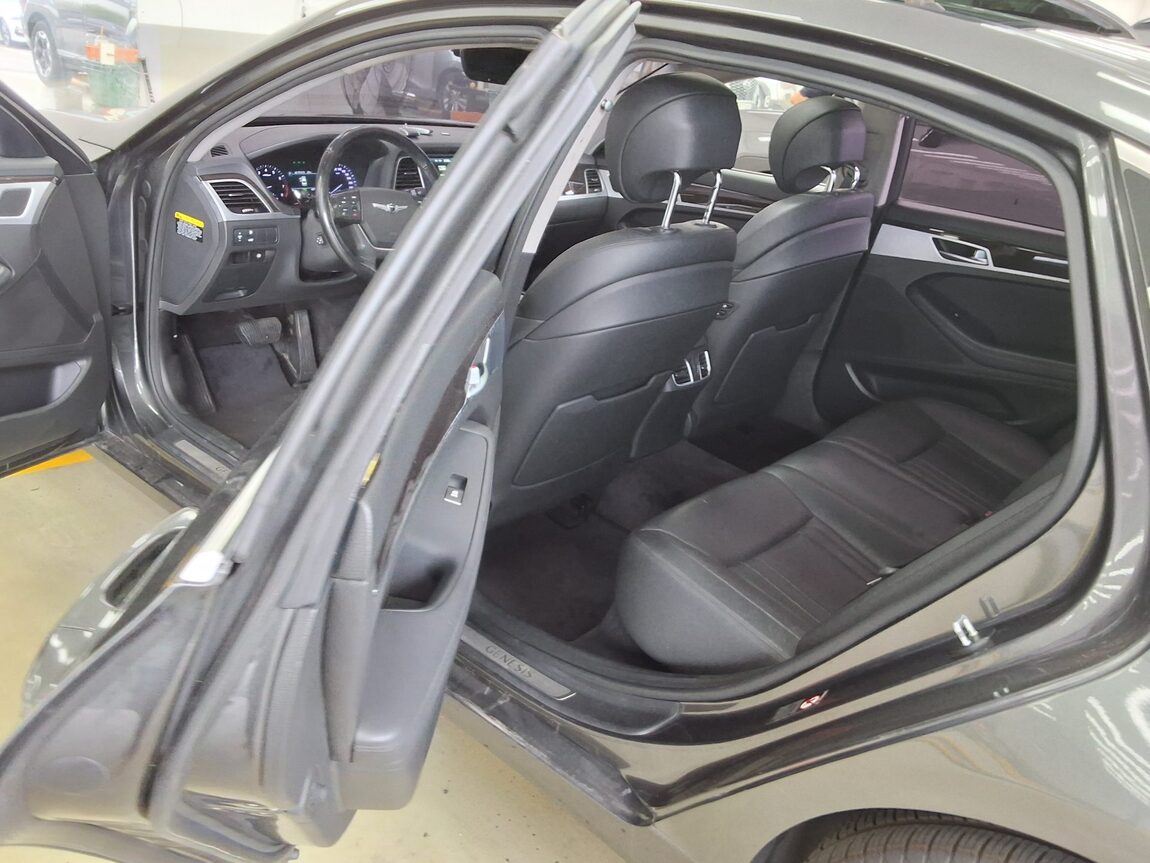 GENESIS G80 3.3 GDi LUXURY 2017 - zdjęcie 12