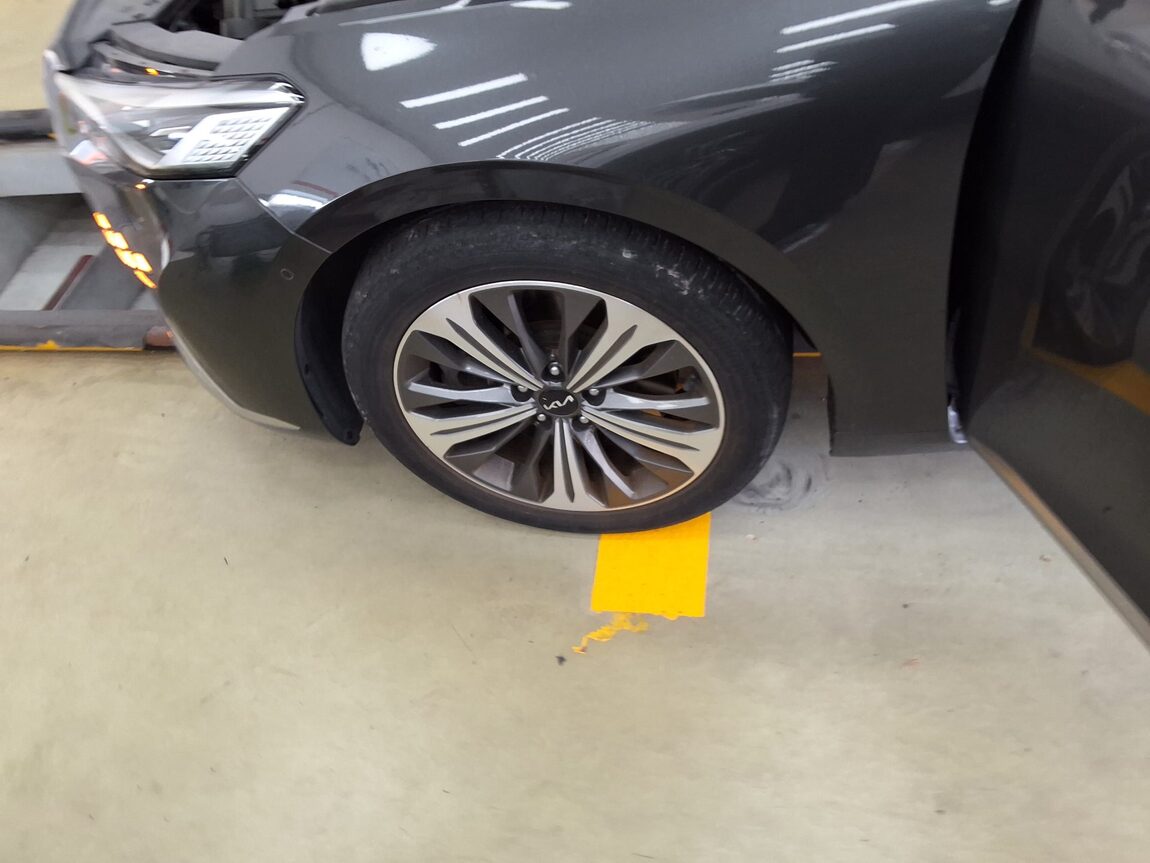 KIA K8 3.5 GDI 4WD NOBLESSE 2022 - zdjęcie 21