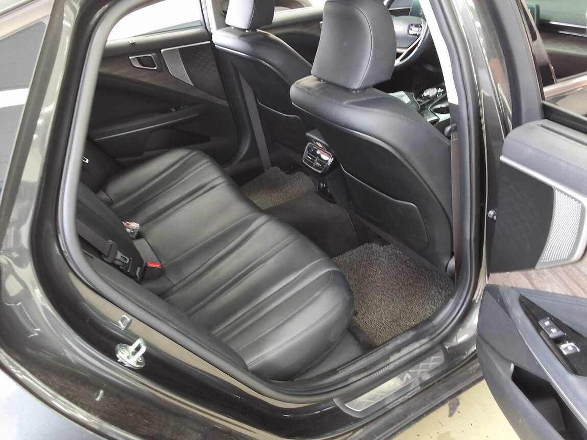 KIA K8 3.5 GDI 4WD NOBLESSE 2022 - zdjęcie 13