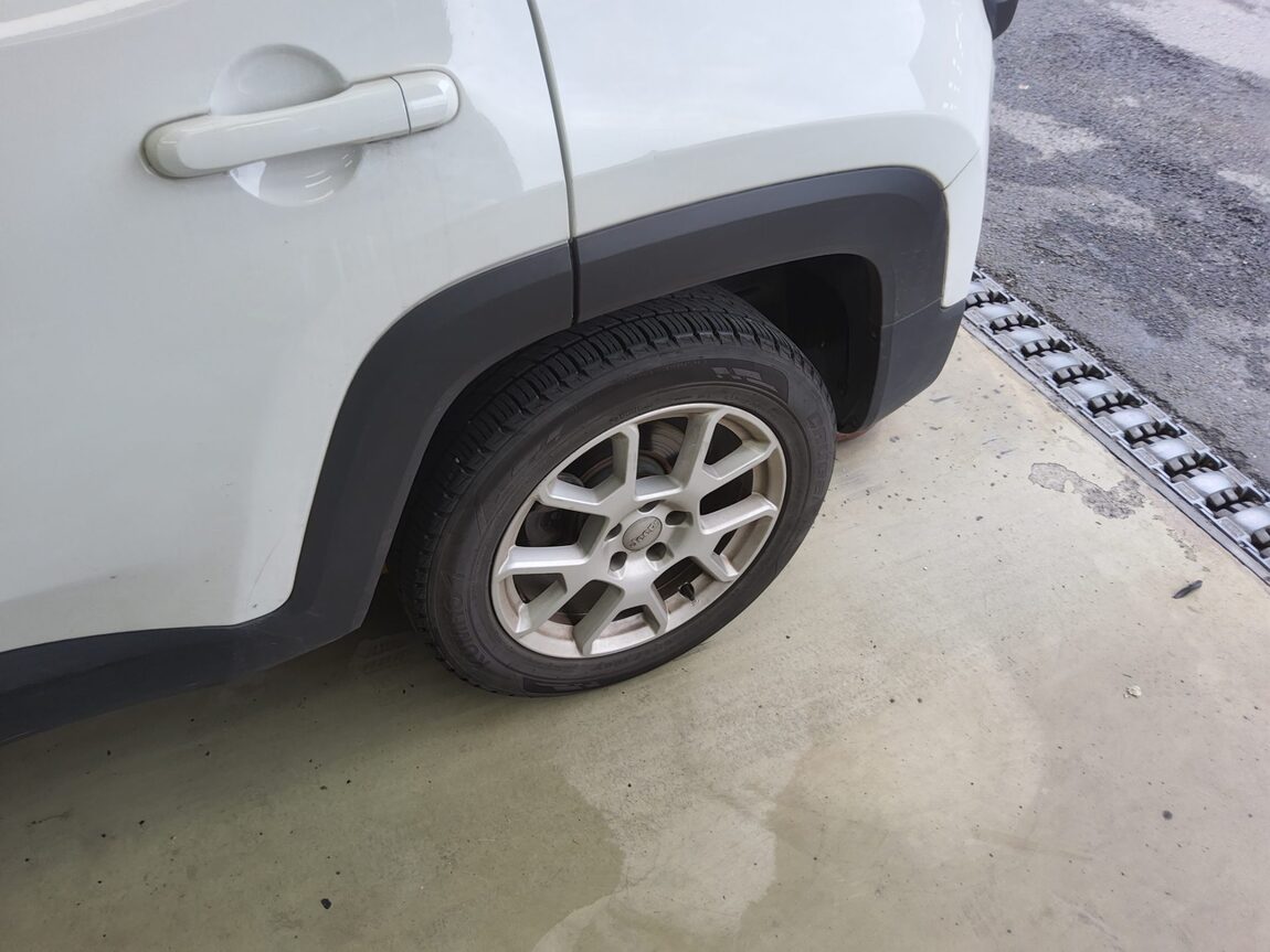JEEP RENEGADE 2.4 GASOLINE LONGITUDE 2021 - zdjęcie 21