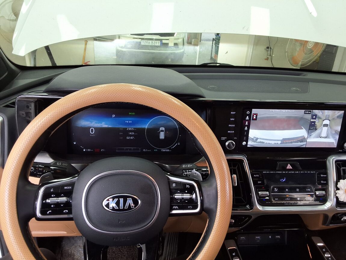 KIA NEW SORENTO (MQ4) 2.2 DIESEL 2WD NOBLESSE 2021 - zdjęcie 17