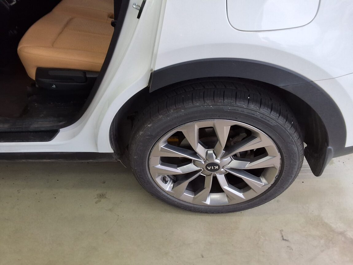 KIA NEW SORENTO (MQ4) 2.2 DIESEL 2WD NOBLESSE 2021 - zdjęcie 22