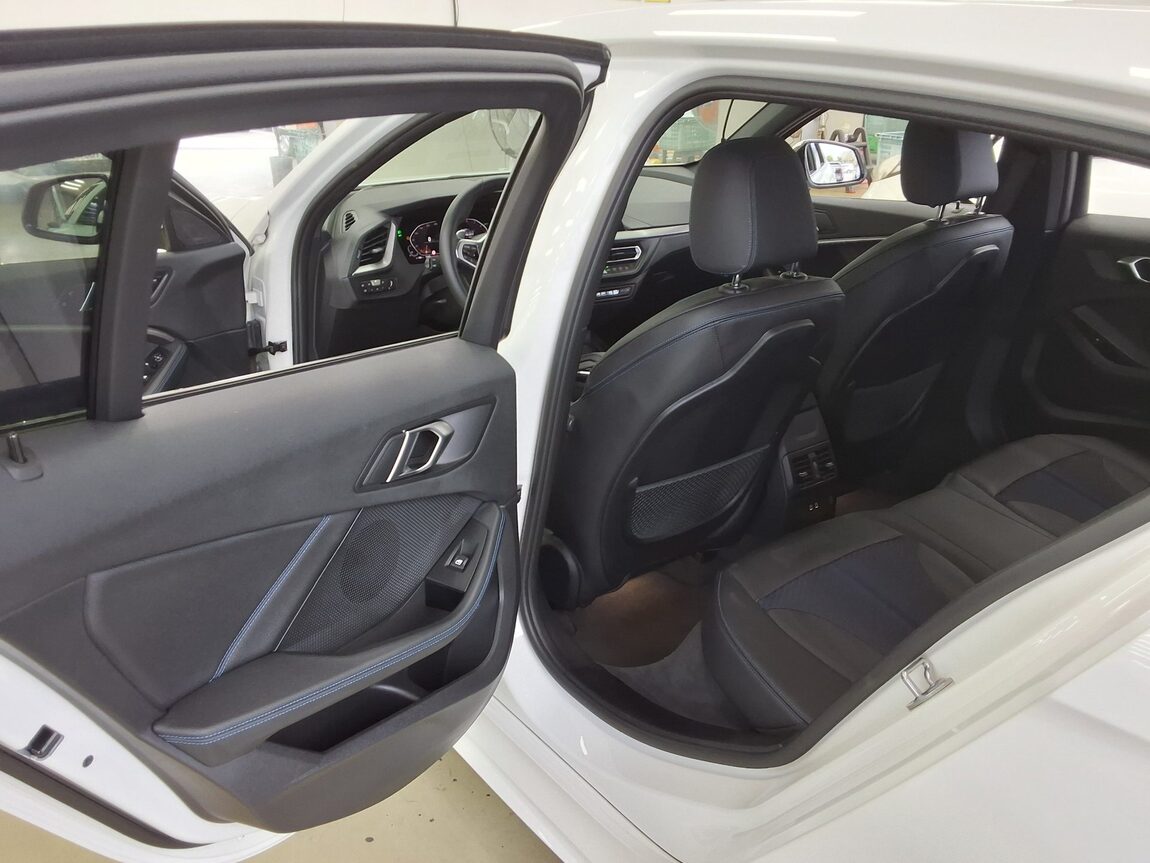 BMW 1 SERIES (3RD GEN) 120i M SPORT 2024 - zdjęcie 12