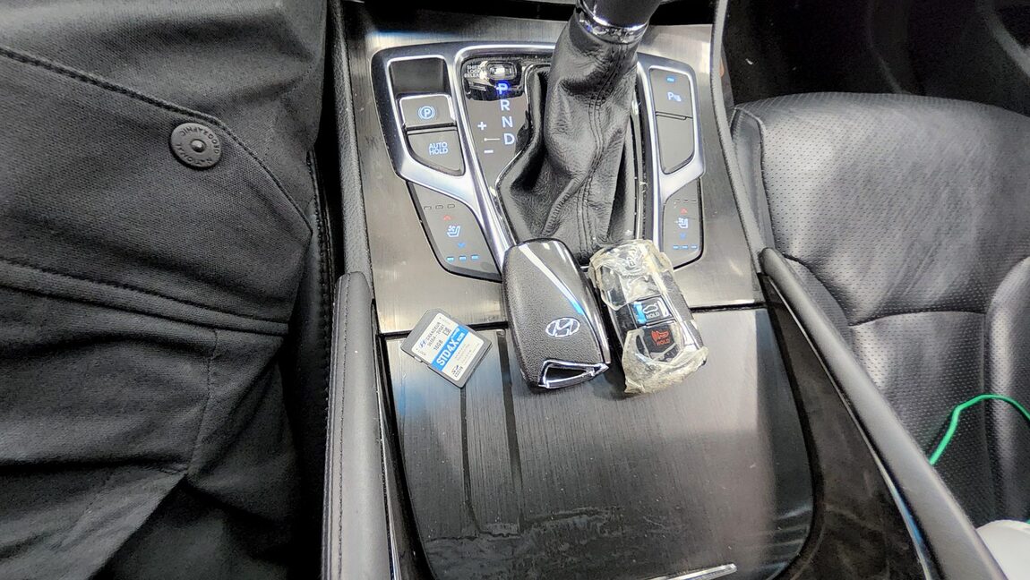 HYUNDAI GRANDEUR HG HG 240 MODERN COLLECTION 2017 - zdjęcie 20