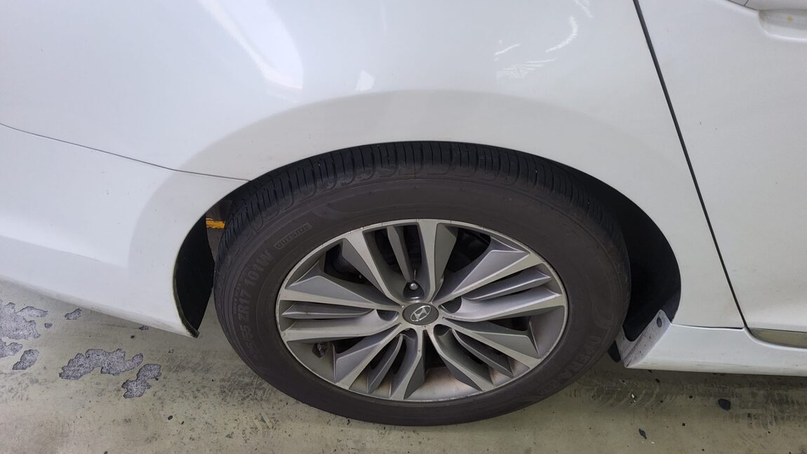 HYUNDAI GRANDEUR HG HG 240 MODERN COLLECTION 2017 - zdjęcie 26