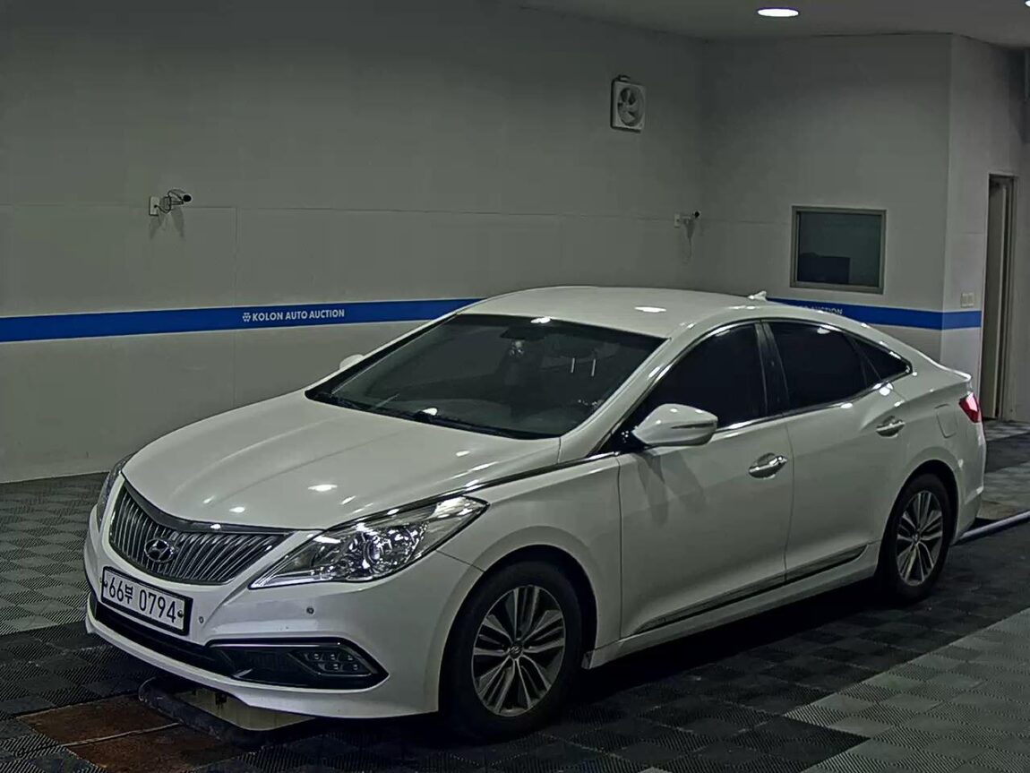 HYUNDAI GRANDEUR HG HG 240 MODERN COLLECTION 2017 - zdjęcie 2
