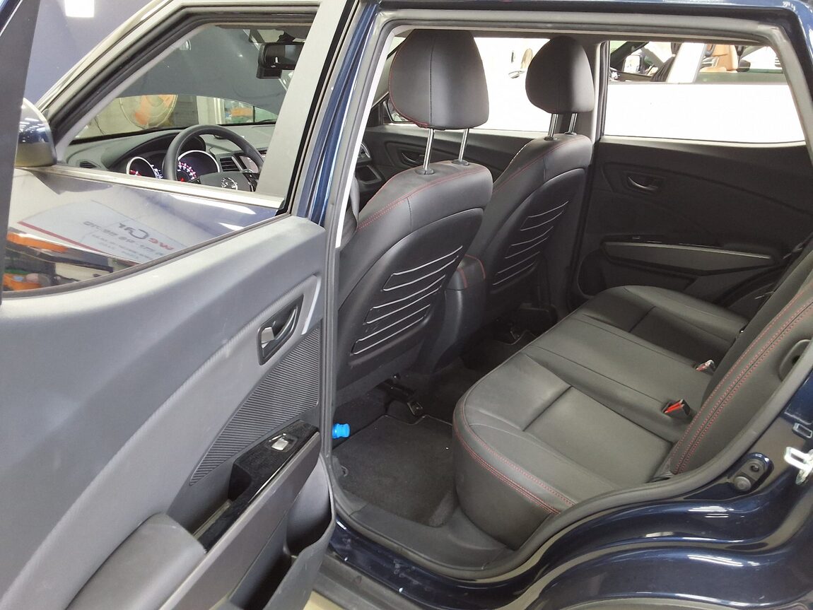 KG MOBILITY (SSANGYONG) TIVOLI AIR DIESEL 4WD AX 2019 - zdjęcie 12