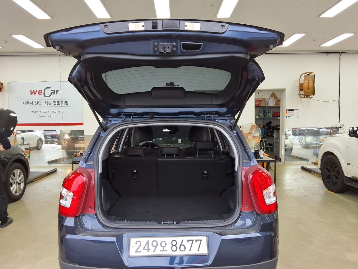 KG MOBILITY (SSANGYONG) TIVOLI AIR DIESEL 4WD AX 2019 - zdjęcie 15