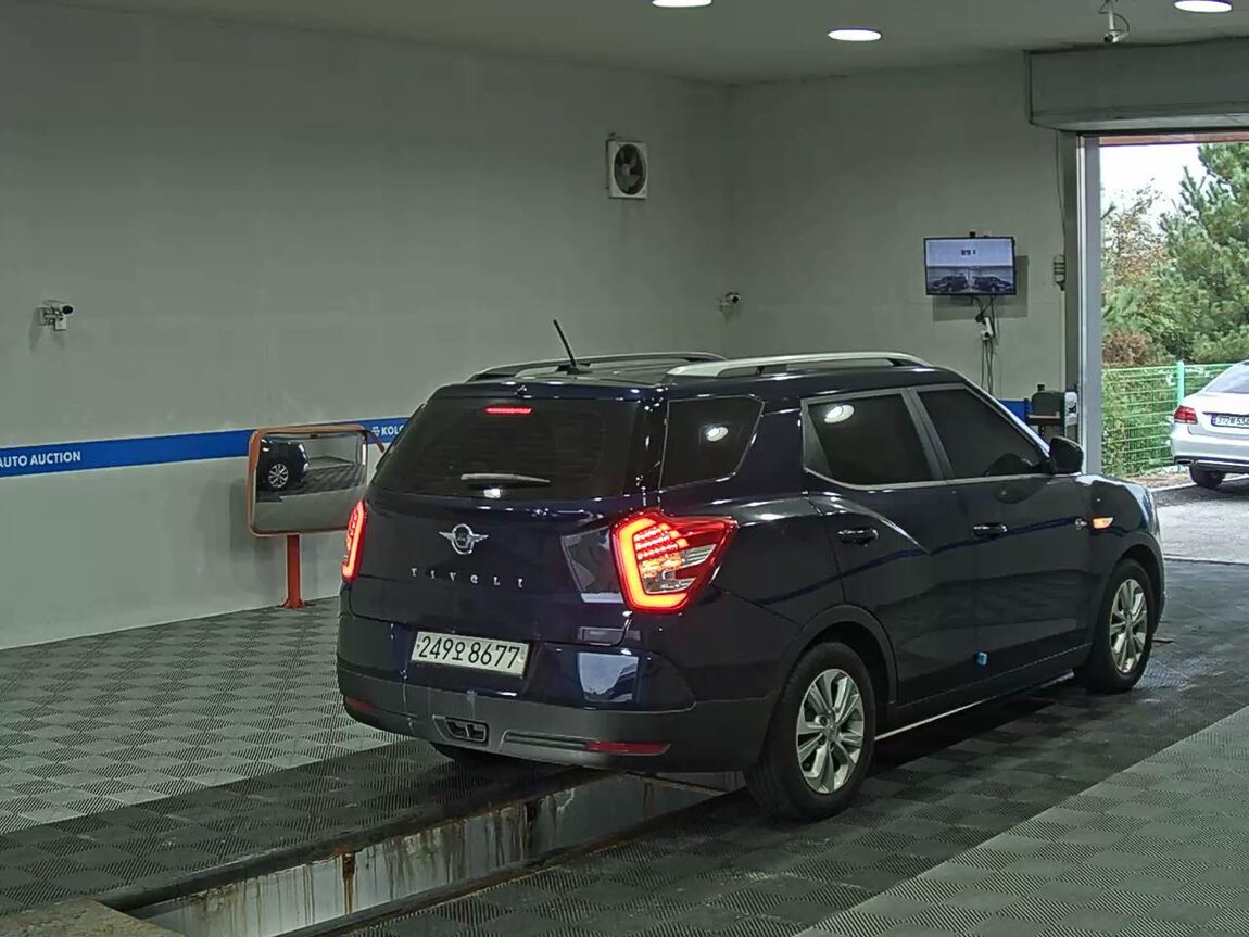KG MOBILITY (SSANGYONG) TIVOLI AIR DIESEL 4WD AX 2019 - zdjęcie 5