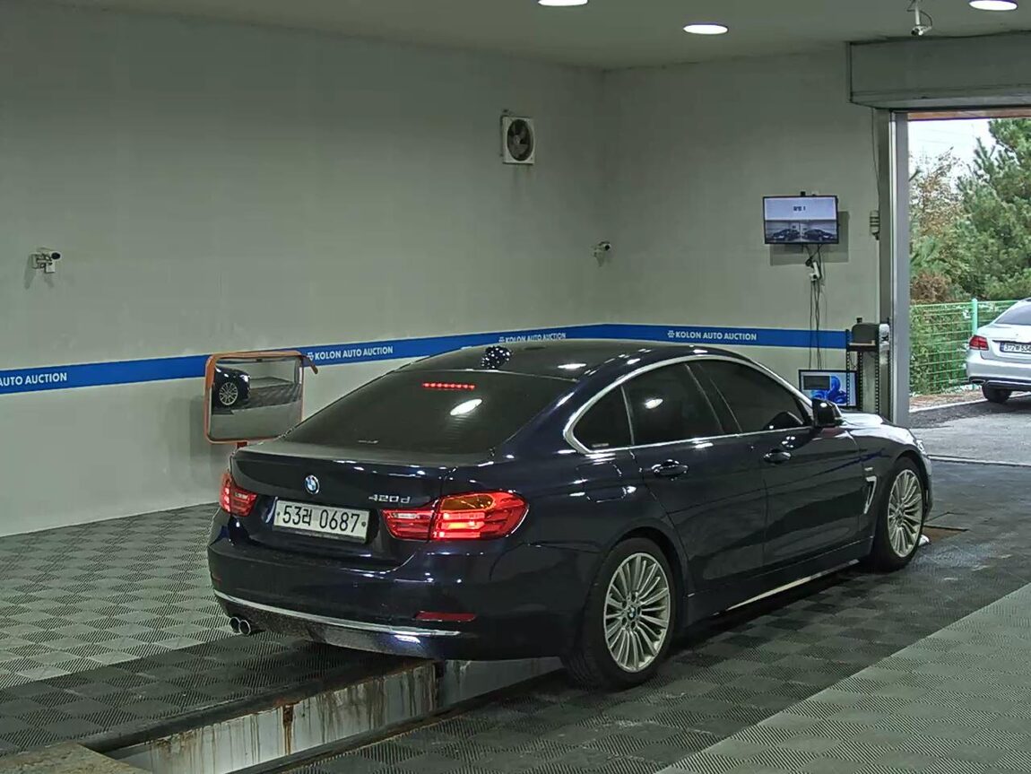 BMW 4 SERIES (1ST GEN) GRAN COUPE 420d LUXURY 2016 - zdjęcie 5