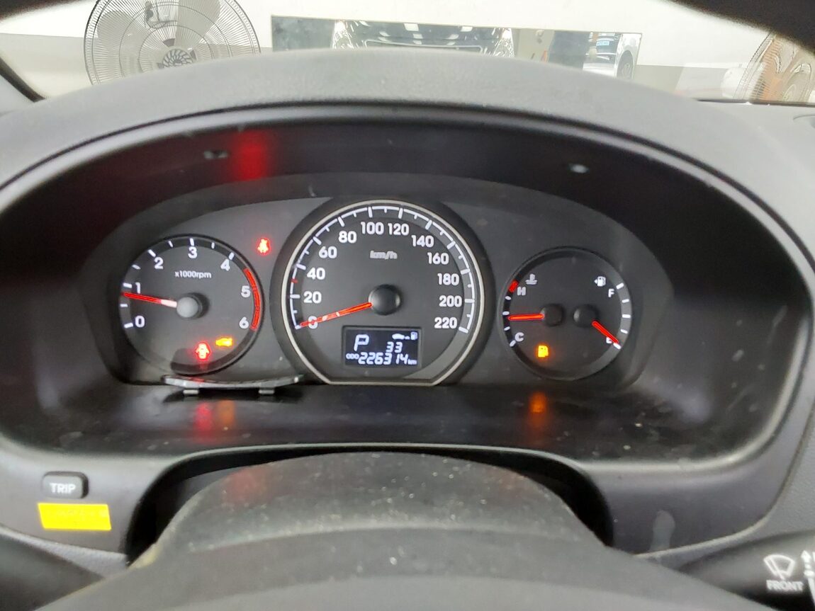 HYUNDAI GRAND STAREX 5-SEATER DIESEL VAN MODERN 2016 - zdjęcie 9