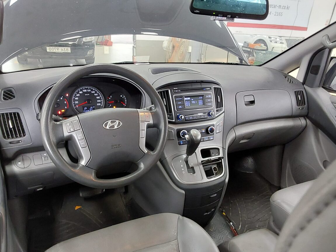 HYUNDAI GRAND STAREX 5-SEATER DIESEL VAN MODERN 2016 - zdjęcie 11