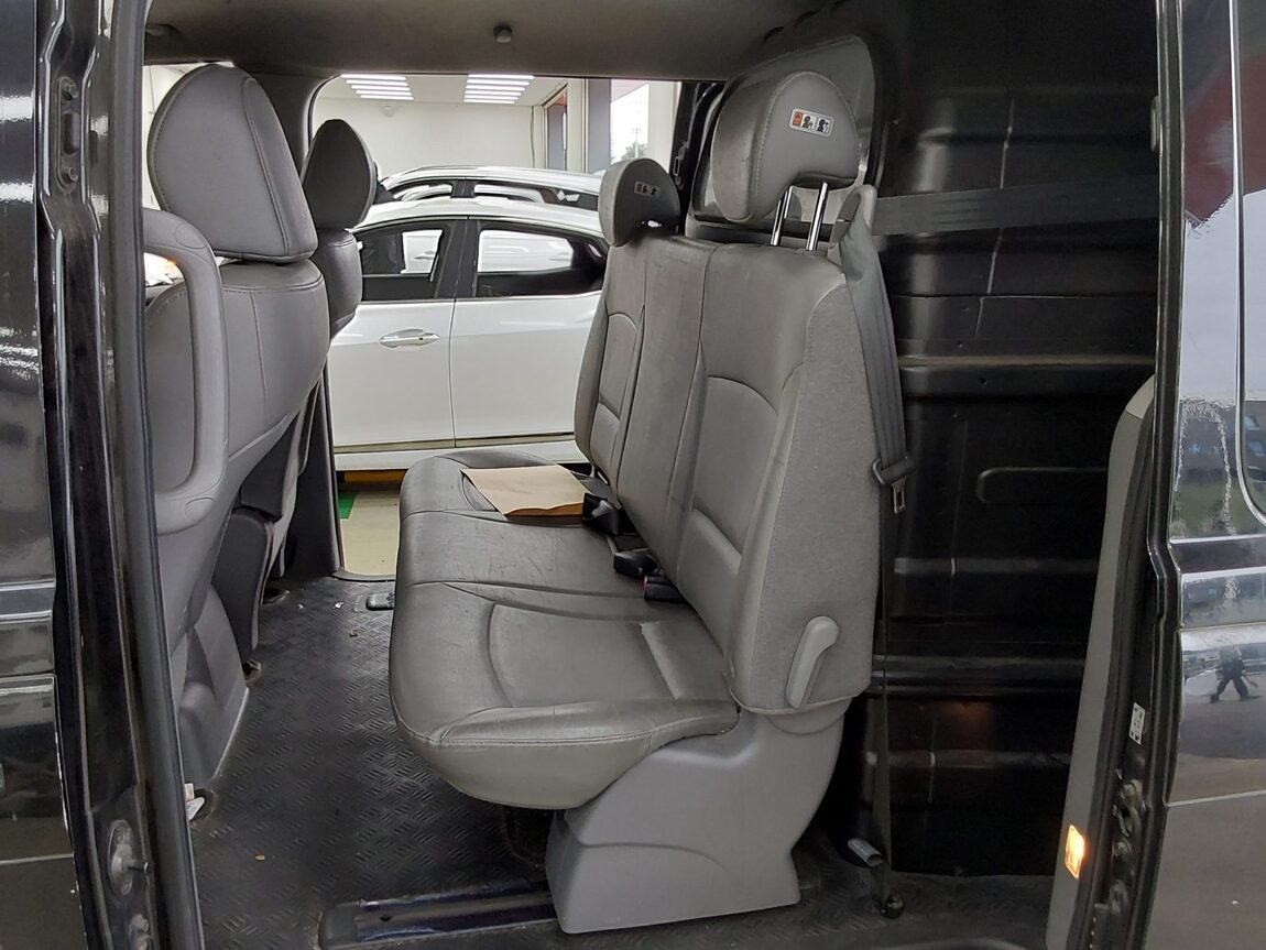 HYUNDAI GRAND STAREX 5-SEATER DIESEL VAN MODERN 2016 - zdjęcie 12