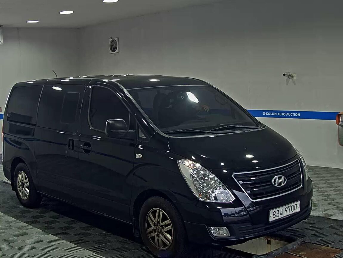 HYUNDAI GRAND STAREX 5-SEATER DIESEL VAN MODERN 2016 - zdjęcie 3