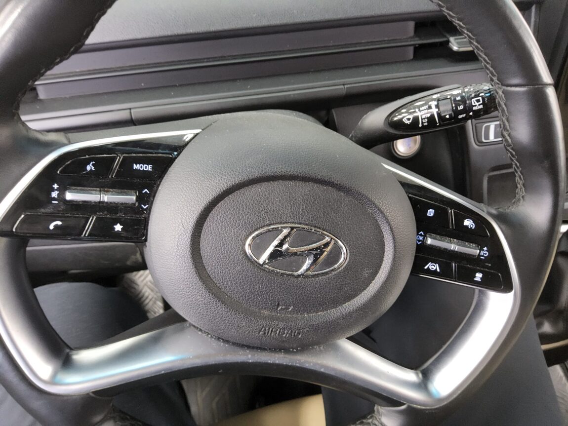 HYUNDAI STARIA 2.2 DIESEL TOURER 9-SEATER 2WD MODERN 2022 - zdjęcie 17