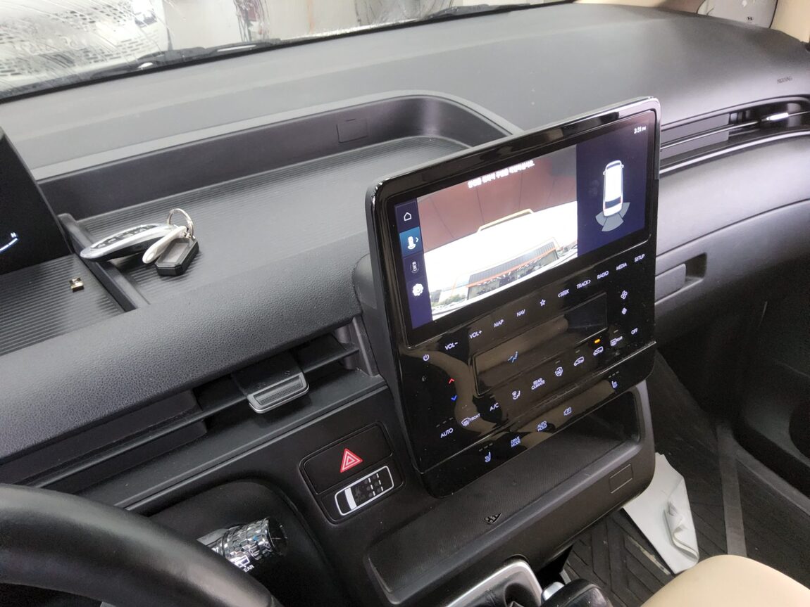 HYUNDAI STARIA 2.2 DIESEL TOURER 9-SEATER 2WD MODERN 2022 - zdjęcie 18