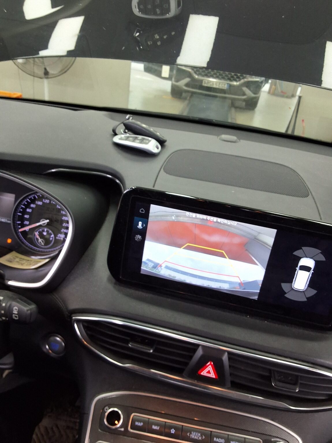 HYUNDAI THE NEW SANTA FE HYBRID 1.6 HEV 2WD EXCLUSIVE 2022 - zdjęcie 17